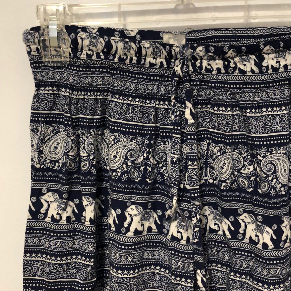 Elephant pants - Picture 2 of 5